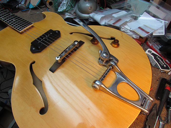 Finishing Bigsby and Compton Install on the Gibson ES225 Crawls