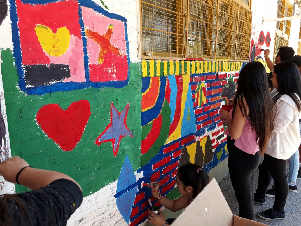 Las artes: creación, imaginación, escuela, poco valor.