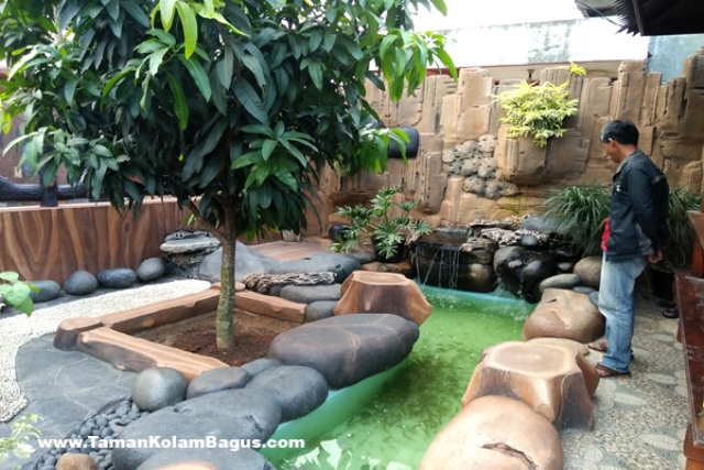 30 Inspirasi Kolam Ikan Hias Minimalis Modern Taman Kolam Bagus