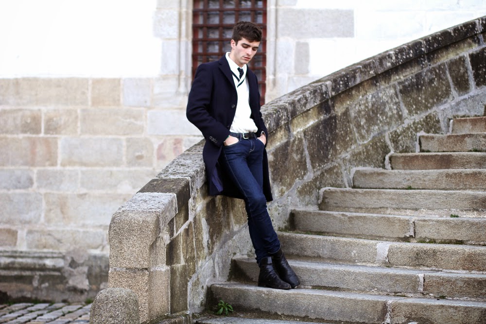 Blog mode homme style château ducs bretagne nantes acnes studios manteau pull col châle, boots à boucles mensfashion Paris