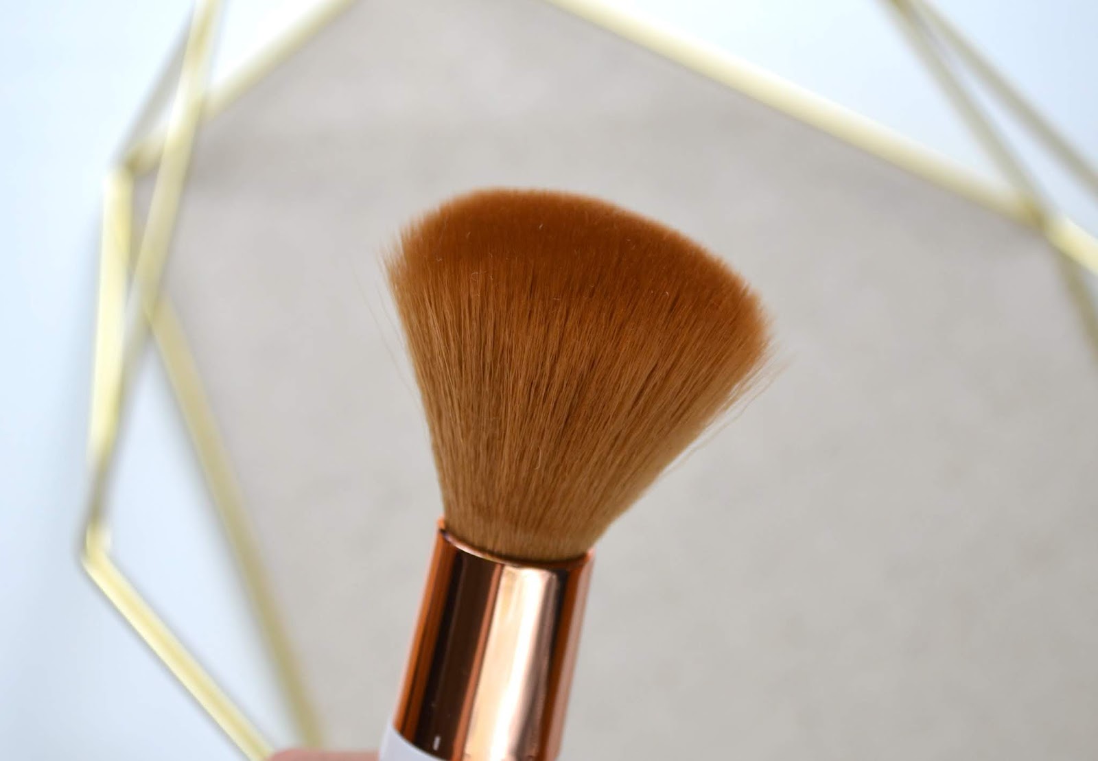 MAKEUP Conair True Glow Glam Vibrating Makeup Blender and Brush Set