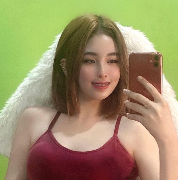 Top Pinay Roselle Gallinero Hot And Sexy Beautiful Asian Game Streamer