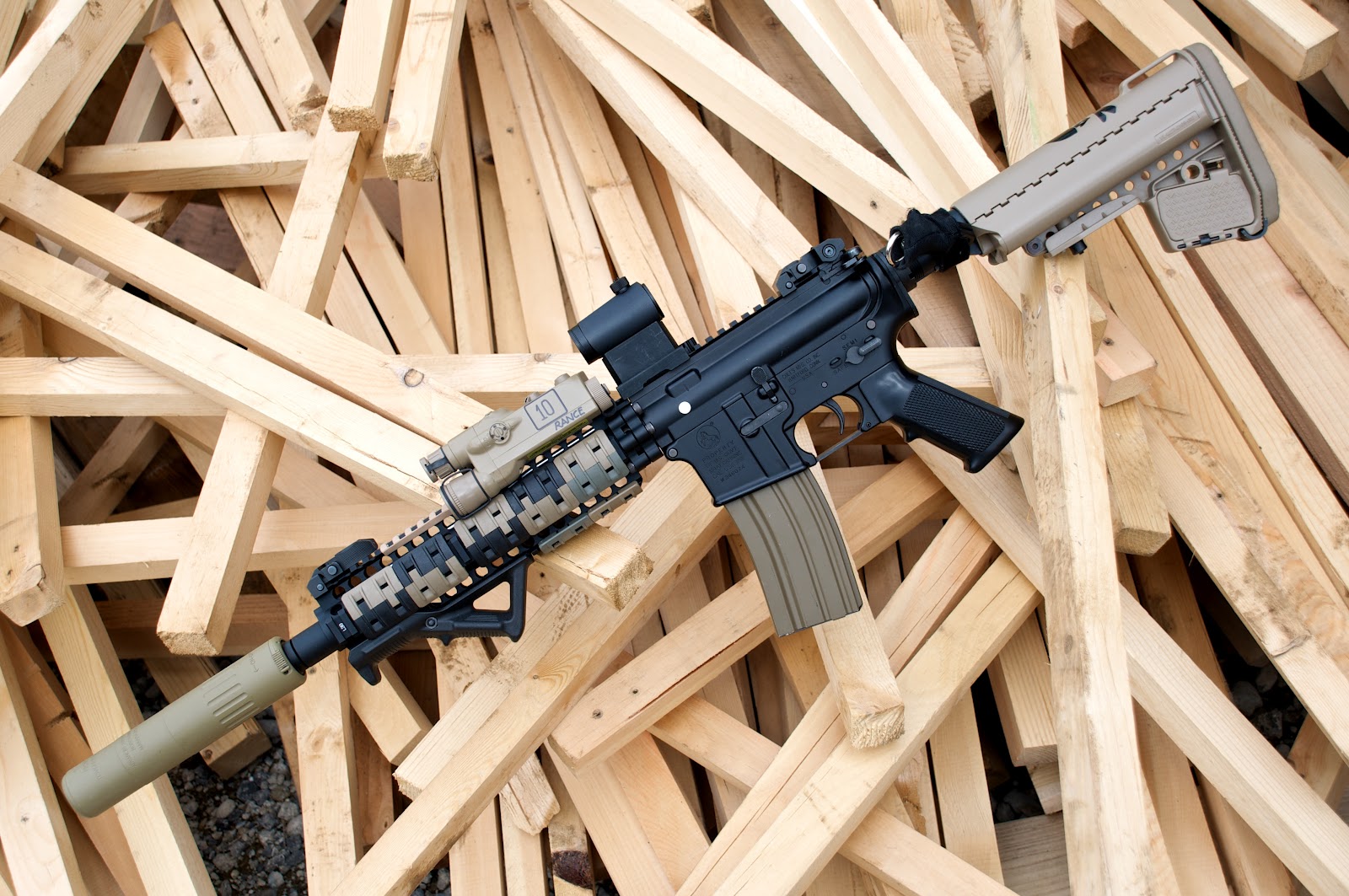 Wired C.A.T.S.: Magpul-inspired RECCE Rifle
