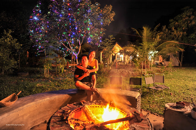 Ấm áp và lãng mạn bên lửa trại acoustic tại homestay Làng Trường Thọ