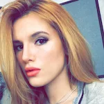 Bella Thorne · Snapchat Hot Foto 9