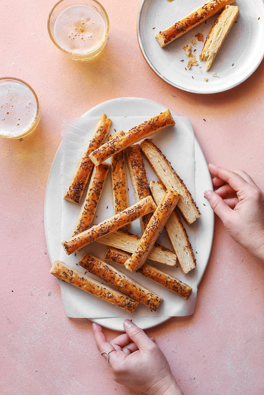 Feta Cheese breadsticks (saratele)