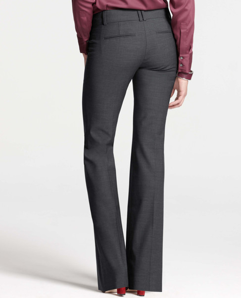 Pantalon de vestir dama 2013 Hay una gran variedad de estilos de pantalones vaqueros o jeans y con las nueva tendencia de temporada los diseñadores han aumentado su uso. Hoy, voy a centrar mi atención en el estilo de los pantalones vaqueros o jeans con tacones altos o botines, tambien con botas altas de tobillo que dan un aspecto muy duro y áspero.