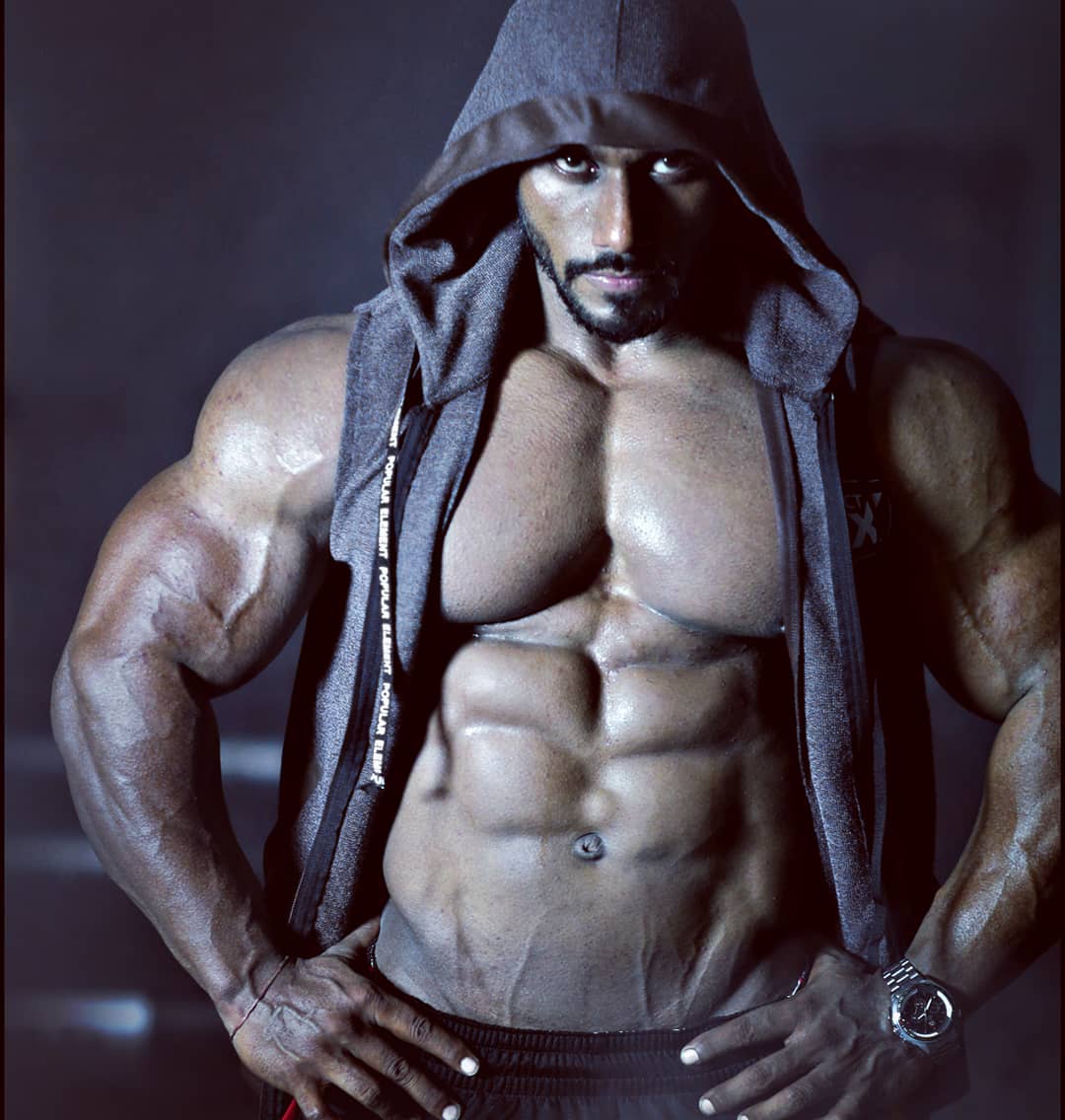 Индийский бодибилдер Sangram Chougule