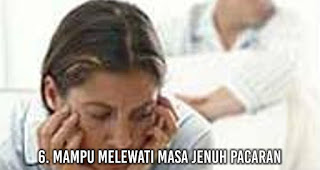 Mampu melewati masa jenuh pacaran adalah salah satu karakter yang pasti dimiliki oleh pasangan yang setia