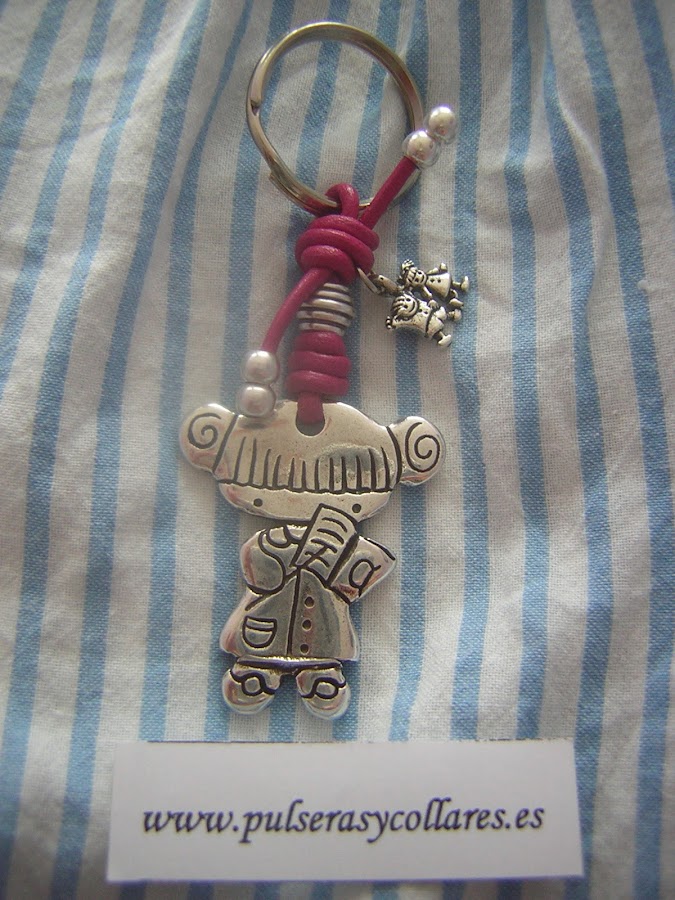 pulseras y collares, llaveros de profesiones