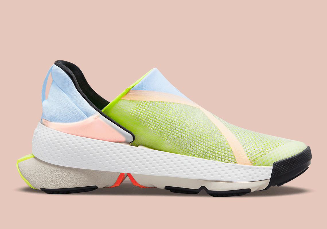 new nike go flyease hands free