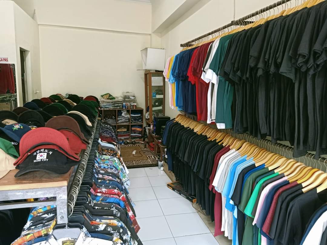 Lowongan Kerja Sebagai Karyawan di Toko Pakaian