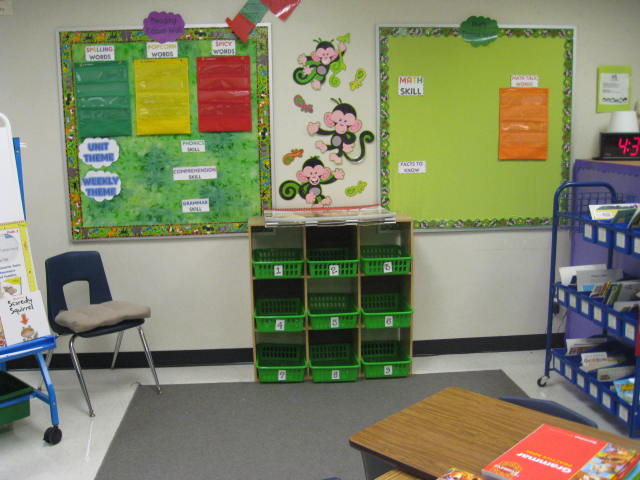 The First Grade Jungle: Classroom Complete!