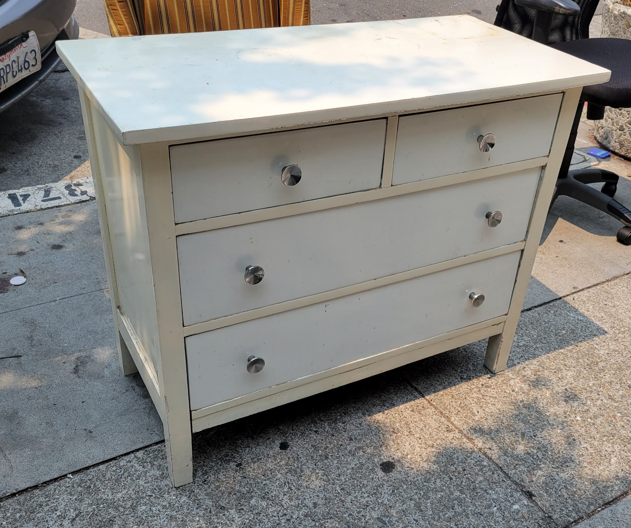 UHURU FURNITURE & COLLECTIBLES SOLD 108121 Vintage White Wooden 4 Drawer Dresser with Glossy