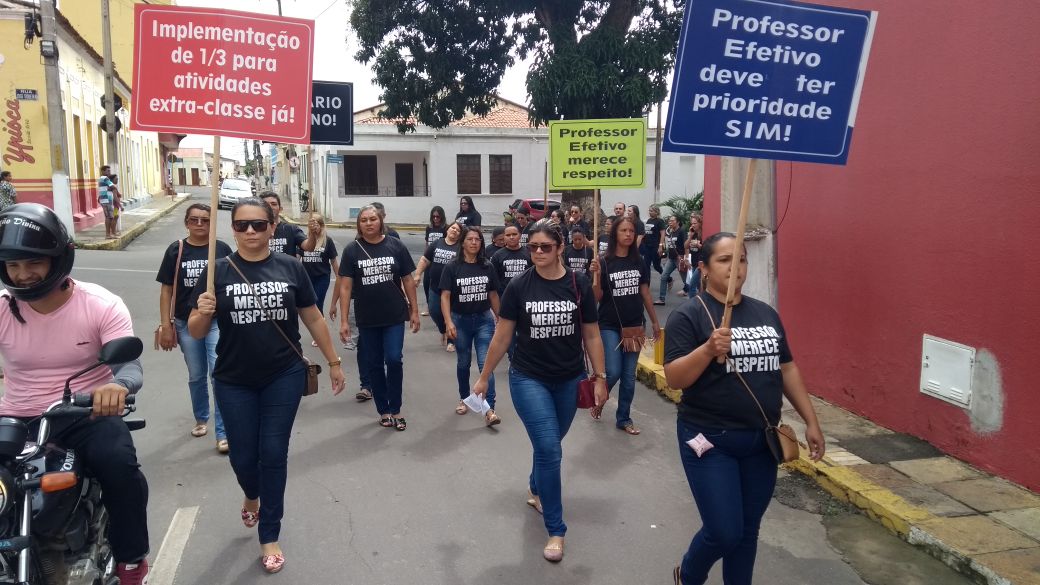 Resultado de imagem para Professores ganham causa contra Prefeitura em ViÃ§osa do CearÃ¡