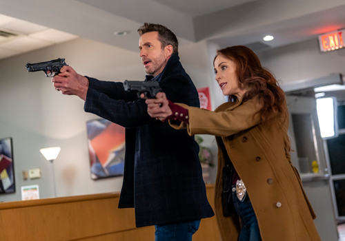 Aurora Teagarden Tel Est Pris Qui Croyait Prendre C'est un beau téléfilm : Noël et Romance...Chrisnow: 🔎Aurora Teagarden