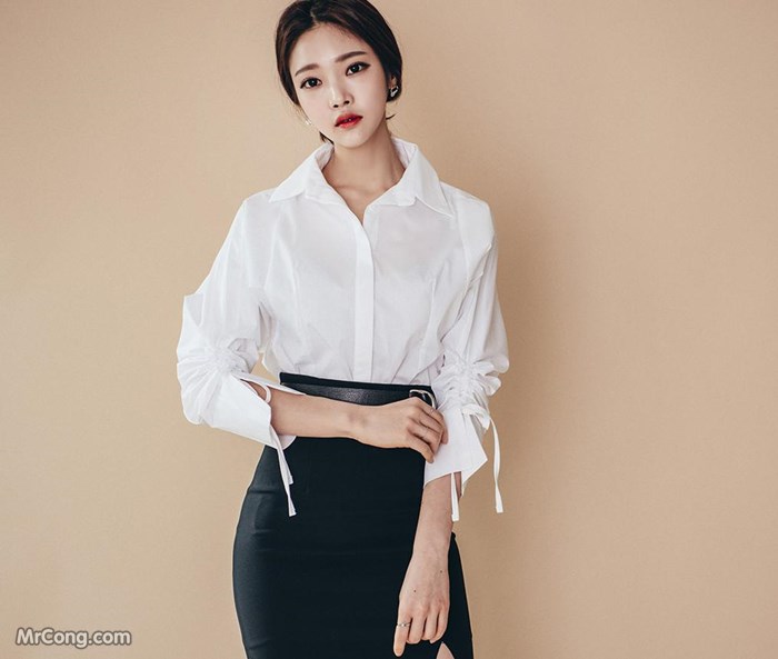 Beautiful Park Jung Yoon in a fashion photo shoot in March 2017 (775 photos)