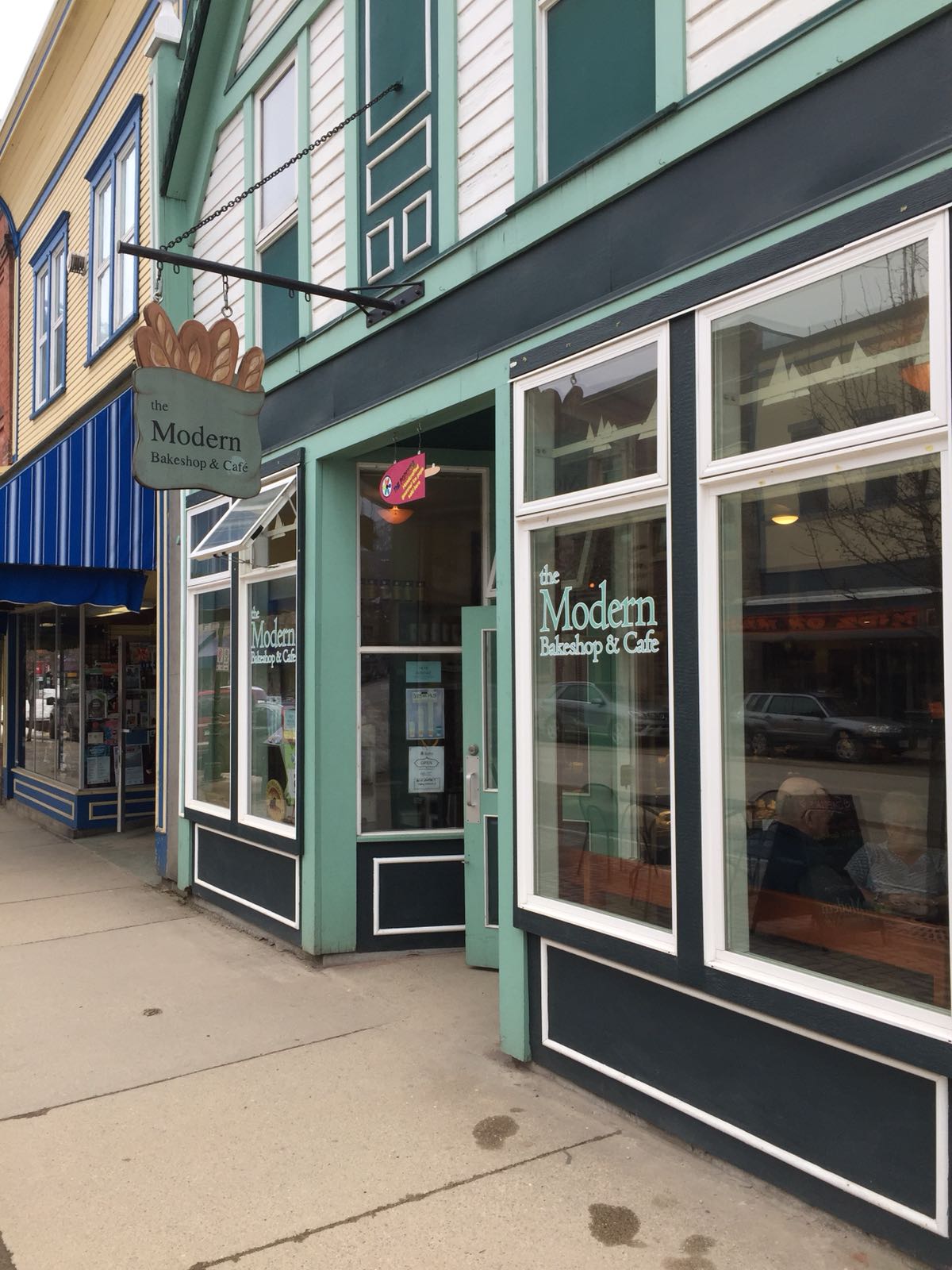 Mimi's Cake Tour The Modern & Cafe