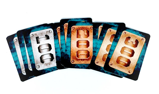 gra karciana z licytacja i budowaniem robota Recenzja Robot X