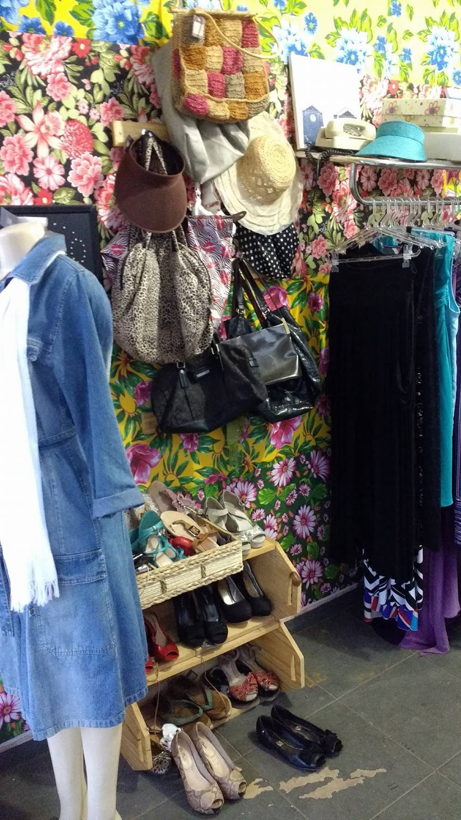 KarenGabi BRECHÓ, BAZAR E BAZAAR QUAL