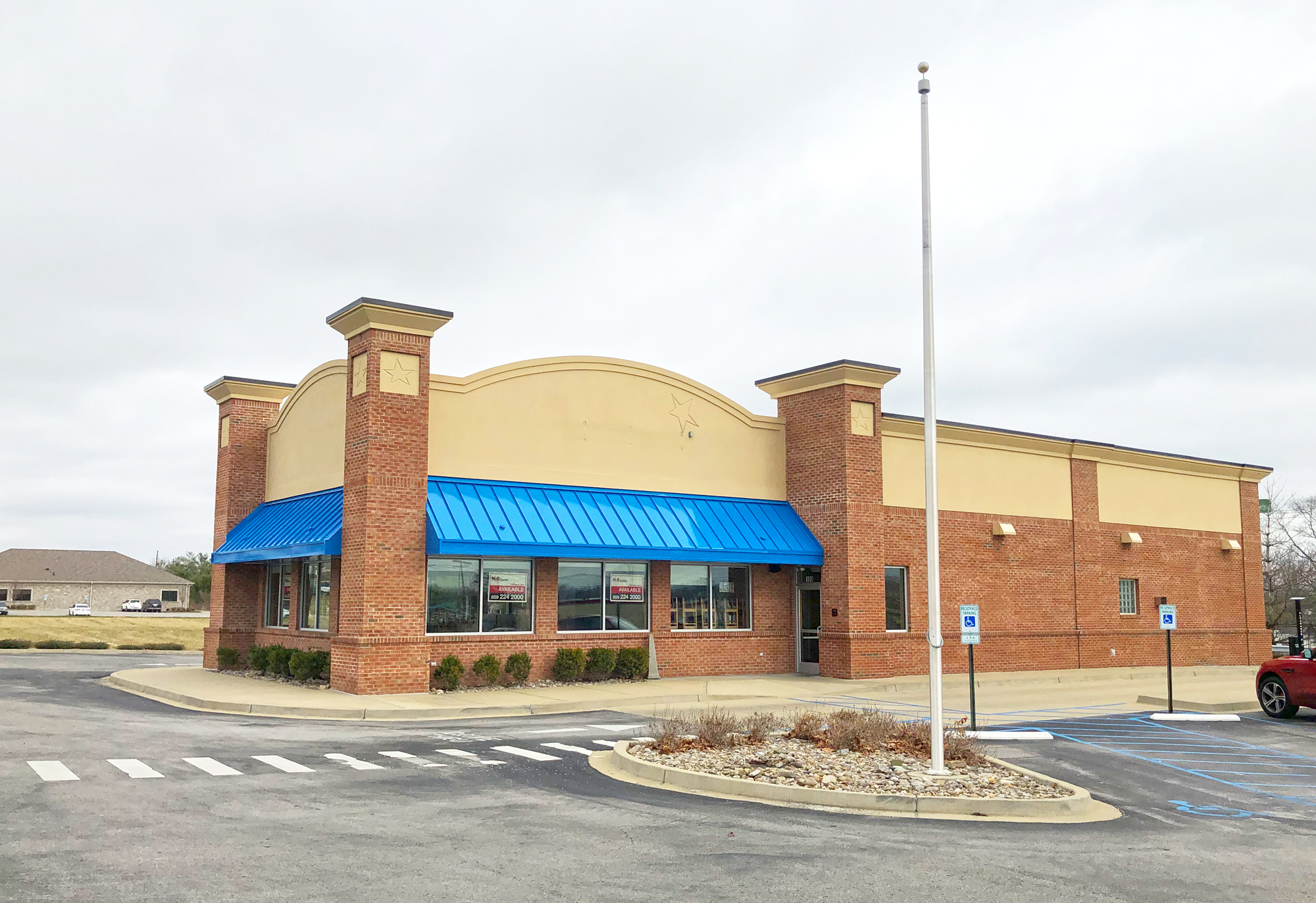 NAI Isaac Brokers Lease of 3,800 SF Freestanding Restaurant in