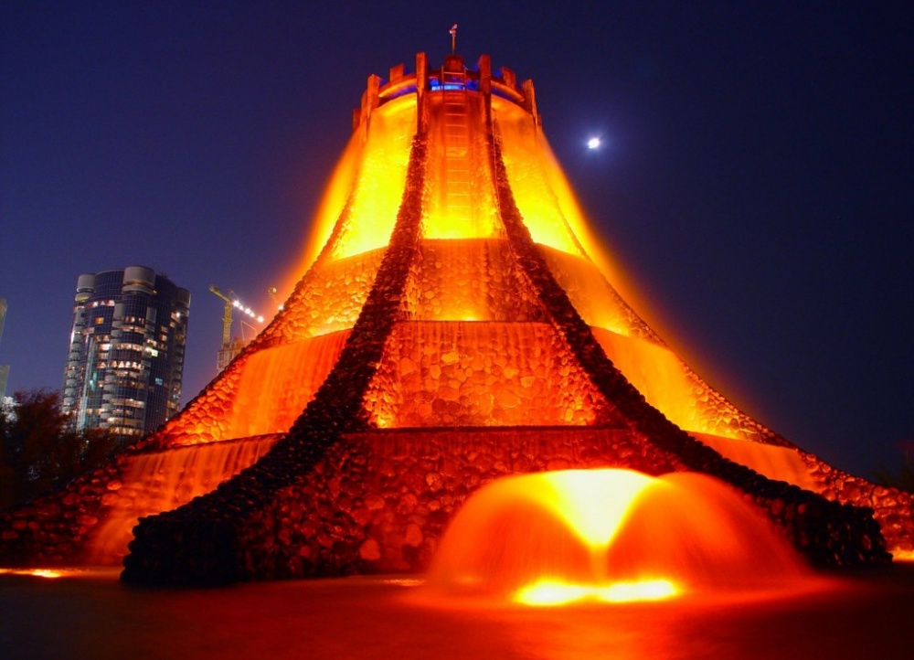 18 Amazing Fountains From All Over The World That Are Real Works Of Art - Abu Dhabi's Volcano Fountain