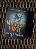 “Miejsce i imię” Maciej Siembieda, fot. paratexterka ©