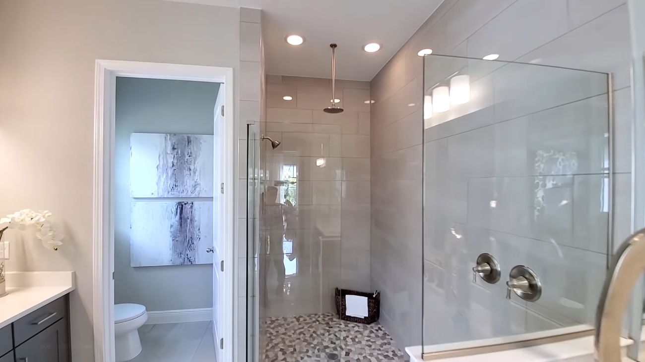 29 Photos vs. Winter Garden Model Tour | Tidewater Model w Bonus Room | Orlando Home Finders vs. Interior Design Tour
