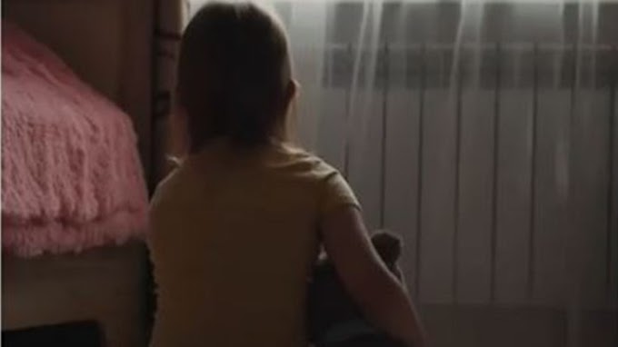 Συγκλονίζει ο πατέρας μαθήτριας που λάμβανε ερωτικά μηνύματα από τον δάσκαλο της