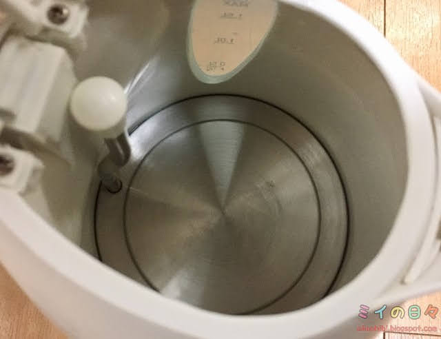 電気ポット ケトル 水垢 湯垢 簡単 落とす 洗浄 方法 取る 取り方