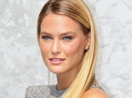 The Most Popular Blonde Hairstyles Collection : Bar Refaeli Blonde ...