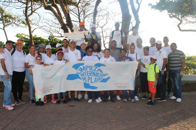Sunscape Puerto Plata realiza jornada de limpieza de playa