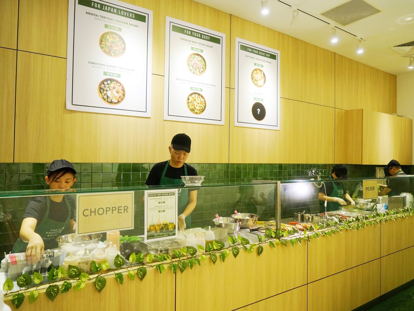 PinkyPiggu Tokyo Chopped Salad Millenia Walk Chef Teppei Opens