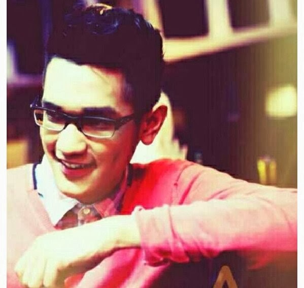 Deanggii's : Biografi Afgansyah Reza