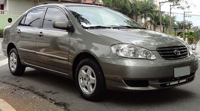 Toyota Corolla XLi Mecânico 2003 usado a venda