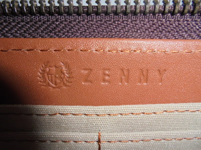 ロゴ型押し 内側