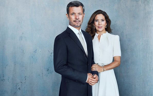 Crown Princess Mary wore Beulah Aahna half sleeve belted wool dress. The Crown Prince Couple's 2020 Awards. Kronprinsparrets Priser 2020. Crown Prince Frederik