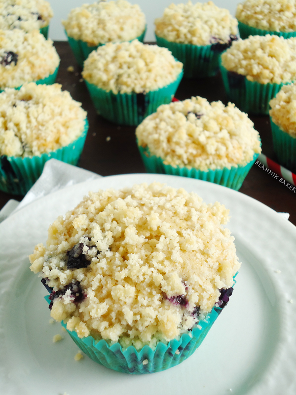 brown butter blueberry muffins | www.blahnikbaker.com