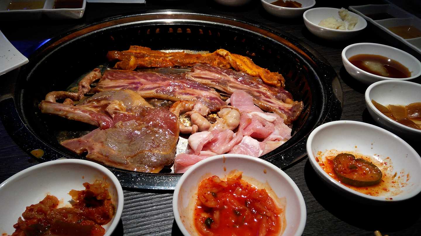 At Iba Pang Mga Pangyayari "Mac Movers" Gen Korean BBQ House let you