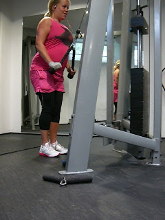 CIMG2236 - Styrketräning för bröst, triceps och lite till
