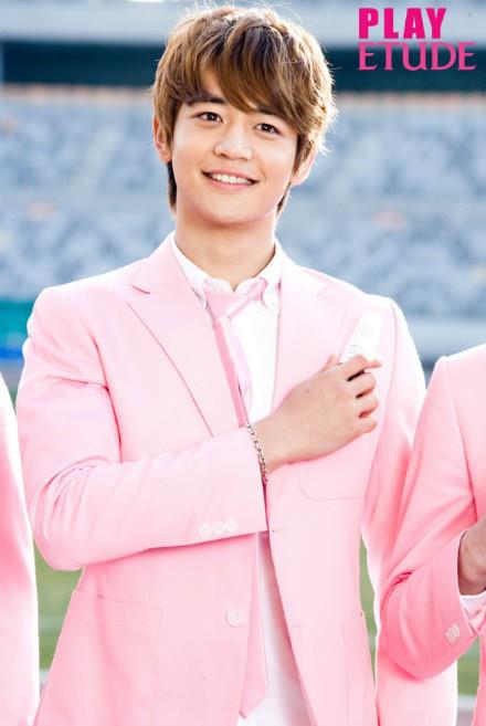 The SHINee Blog: SHINee PROFILE : MINHO