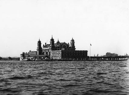 Ranae's Swedish-Chicago Heritage: On this day in 1894 Ellis Island closed