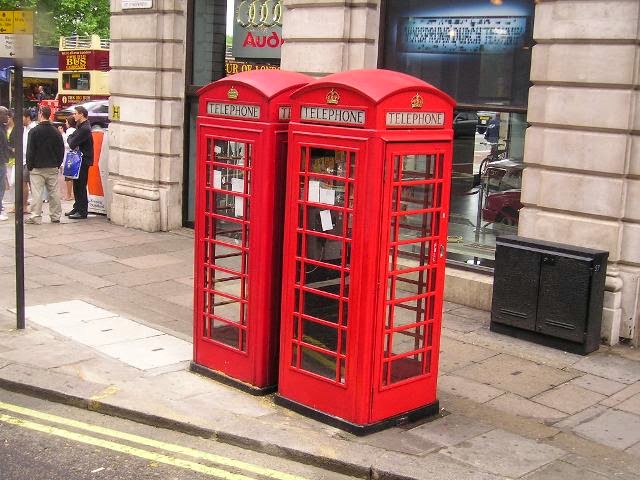 INGLES - Telephone box