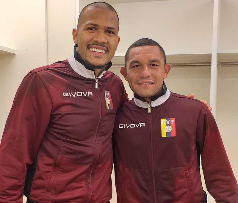 Bernaldo Manzano, del DEPORTES TOLIMA, titular en goleada de Venezuela