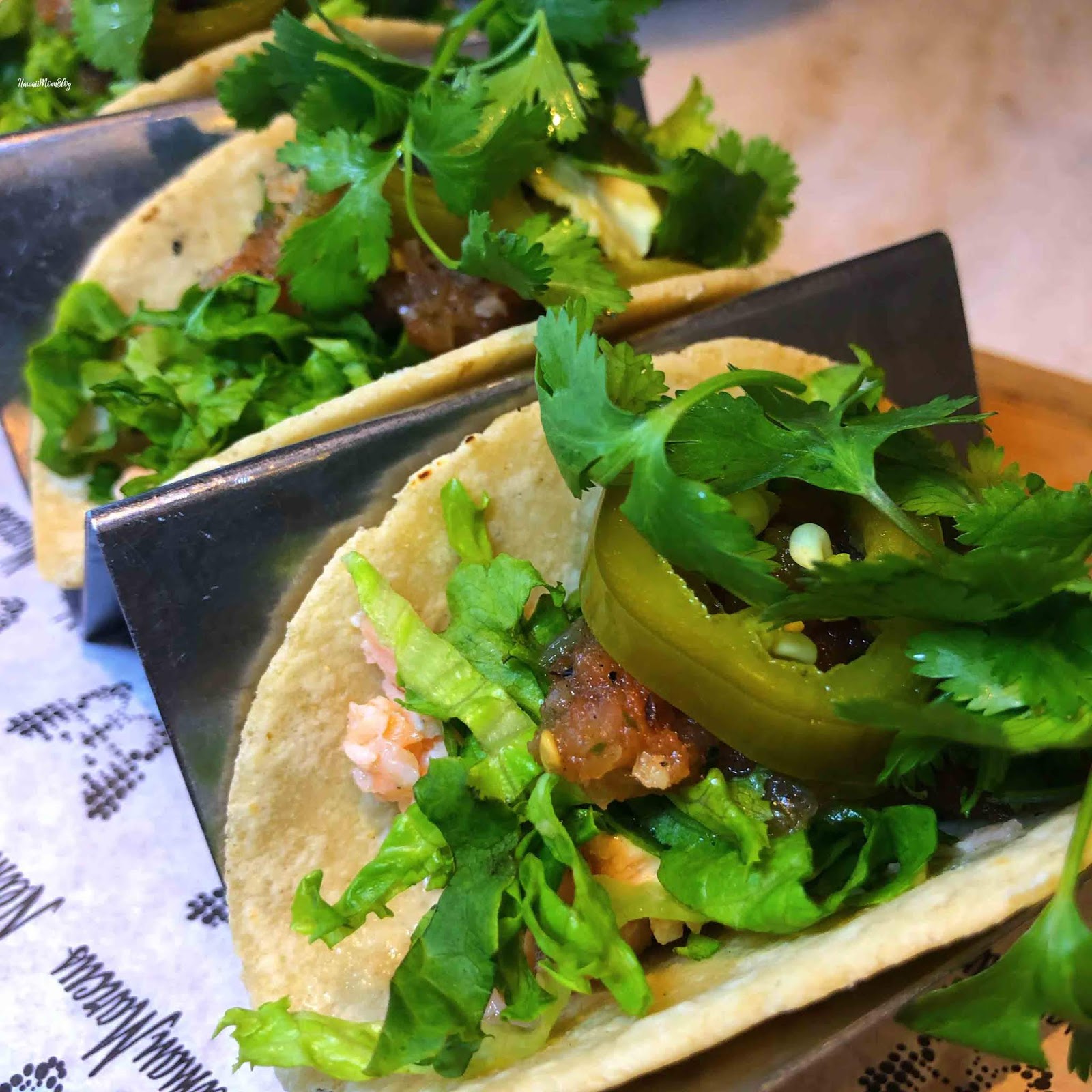 Total 47+ imagem mariposa happy hour br.thptnganamst.edu.vn