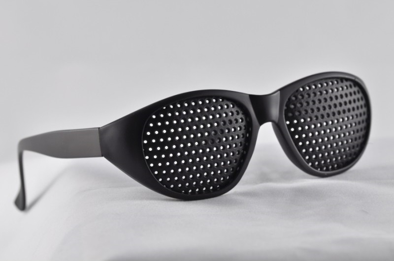 Voduns 3 piezas gafas Estenopeicas 14,2 x 11,8 cm gafas Reticulares  Estenopeica Conicas para Vista Cansada, material PC Antifatiga para  Estudiantes Adultos Trabajo Estudio : : Moda