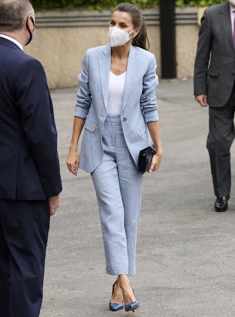 Queen Letizia wore a new blue linen suit (Blazer and trousers) from Adolfo Dominguez - 2020 Spring Summer collection