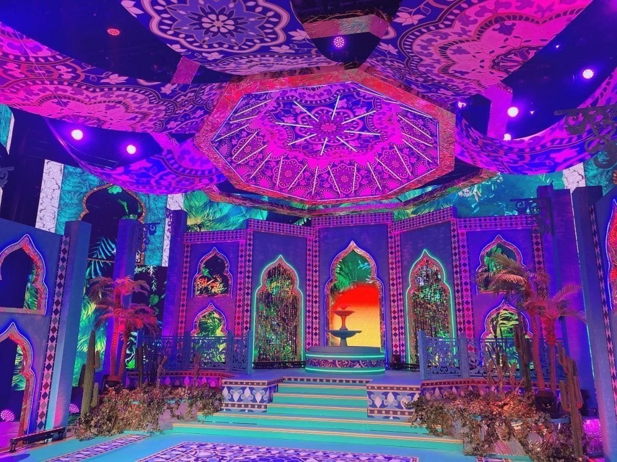 The pretty Music Bank's stage sets made by an art director that
