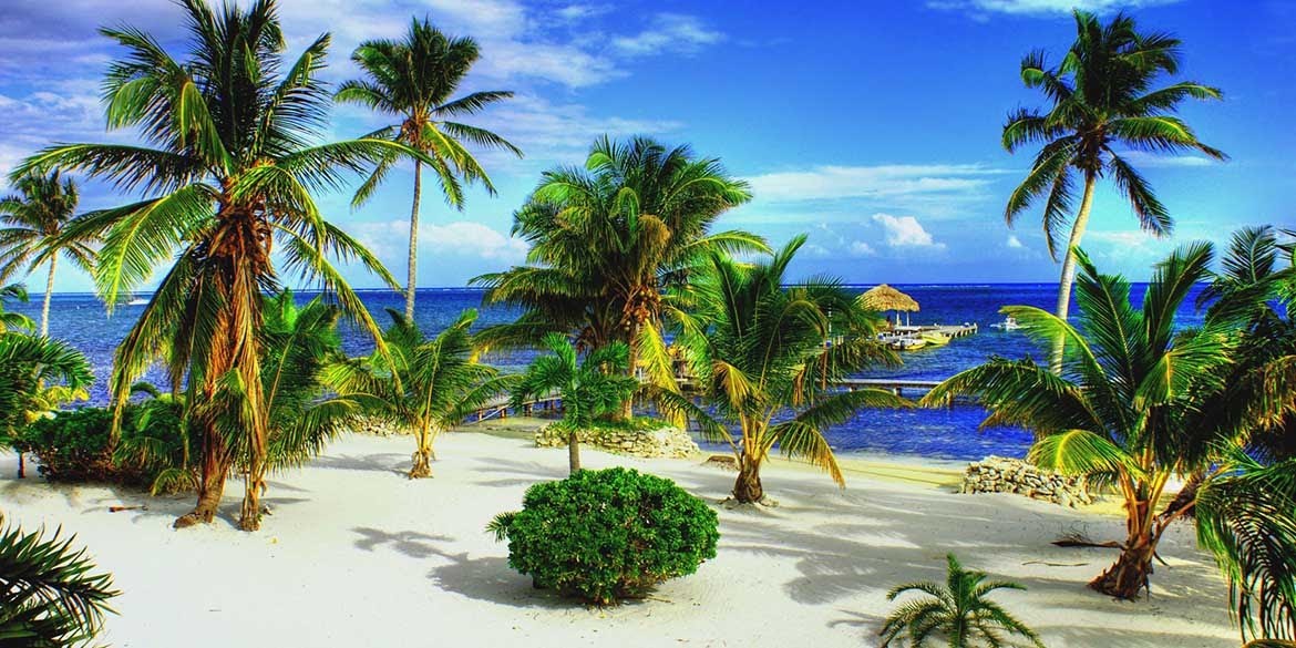 10 Best Honeymoon Islands in the World (with Photos)