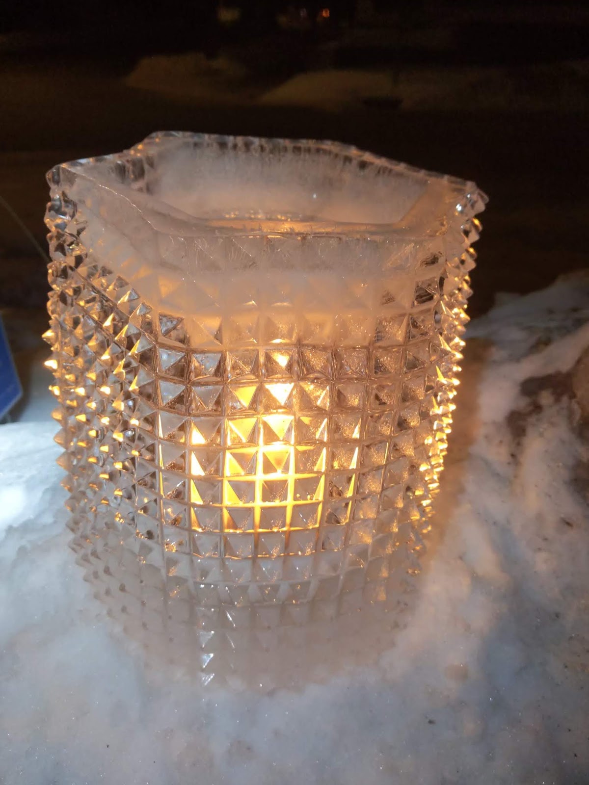 How to Make Ice Lanterns Easily With a DIY Coffee Can Mold